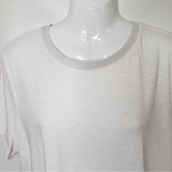 Torrid White Tee Sparkle Silver Neck Detail Size 2X - Picture 3 of 13